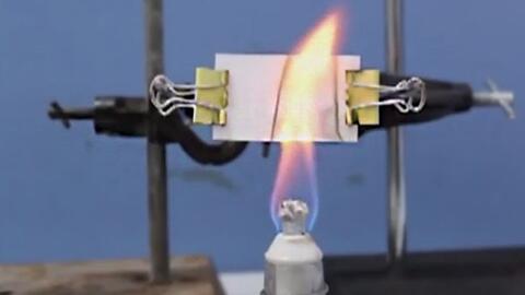 中國造“最強墻紙”,一遇火災兩秒就報警,還耐火燒